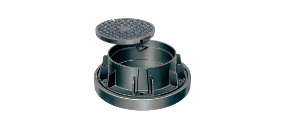 小型グラウンドマンホール：防護ふた